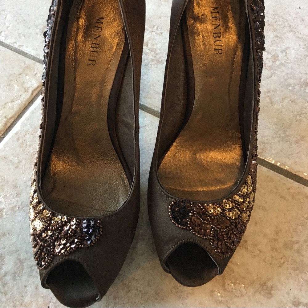High Heels - Picture 4 of 5